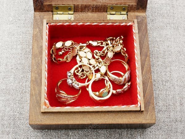 Pourquoi choisir des bijoux italiens pour une touche de classe ?