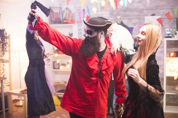 Comment choisir un déguisement de pirate chic et élégant pour femme ?
