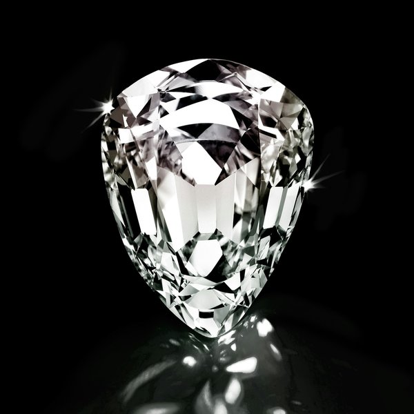 Comment reconnaître un diamant véritable en quelques étapes simples